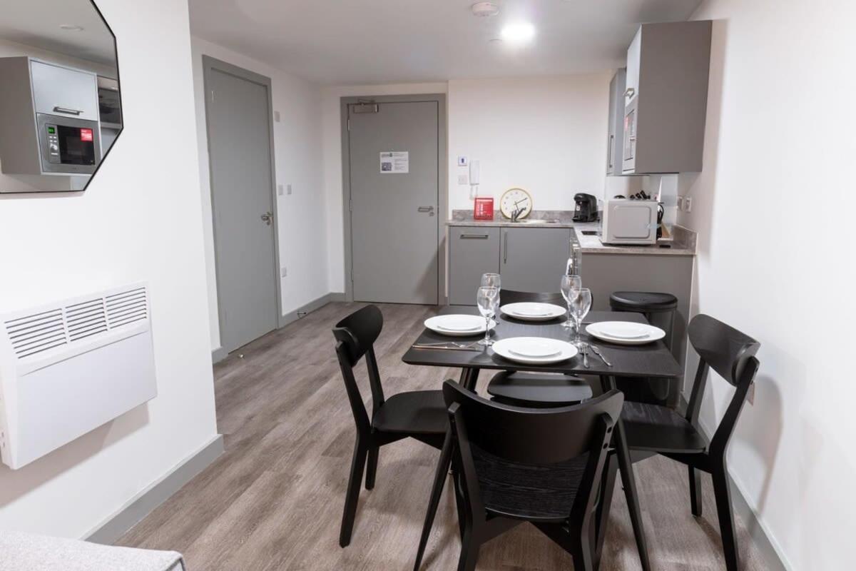 Contemporary 1 Bed Apartment In Central Λίβερπουλ Εξωτερικό φωτογραφία