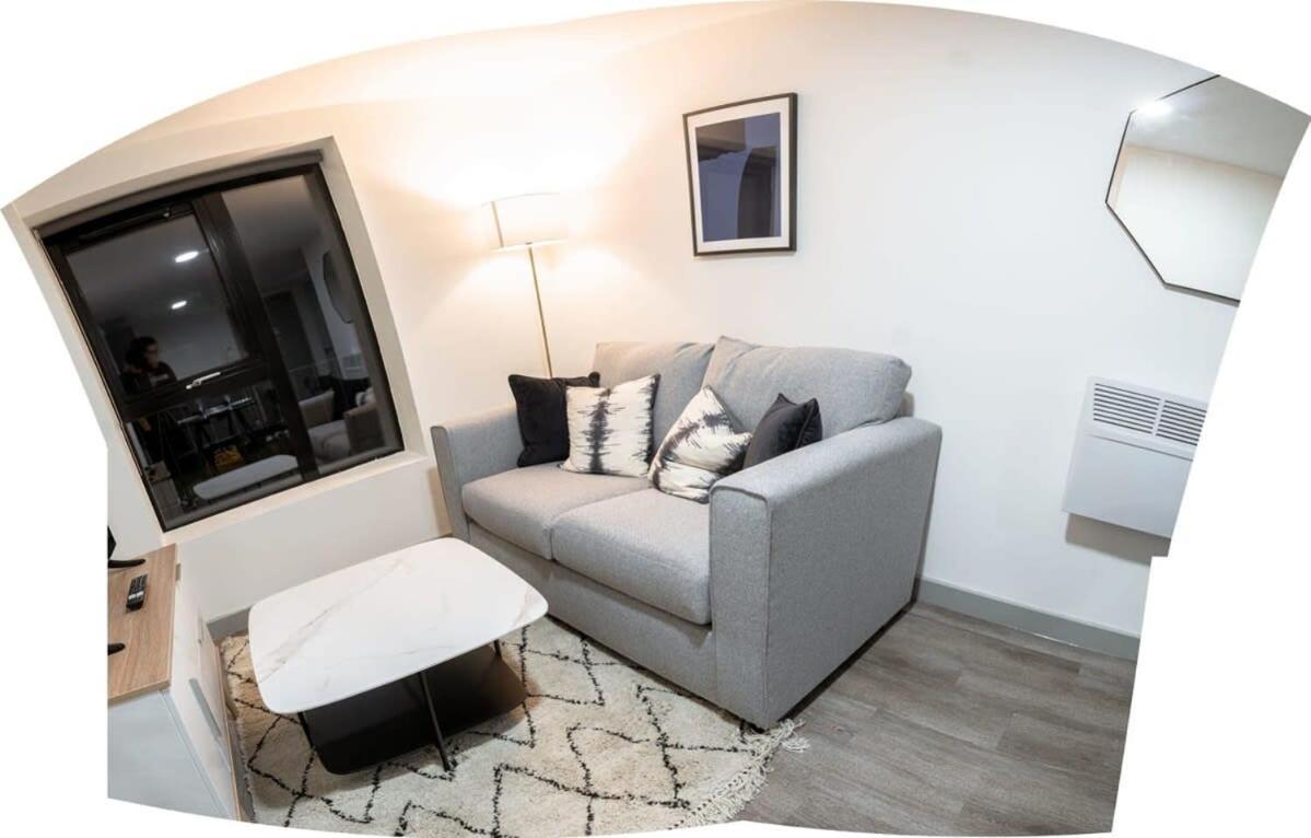 Contemporary 1 Bed Apartment In Central Λίβερπουλ Εξωτερικό φωτογραφία